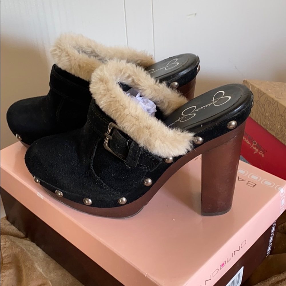 Clogs - Picture 3 of 3
